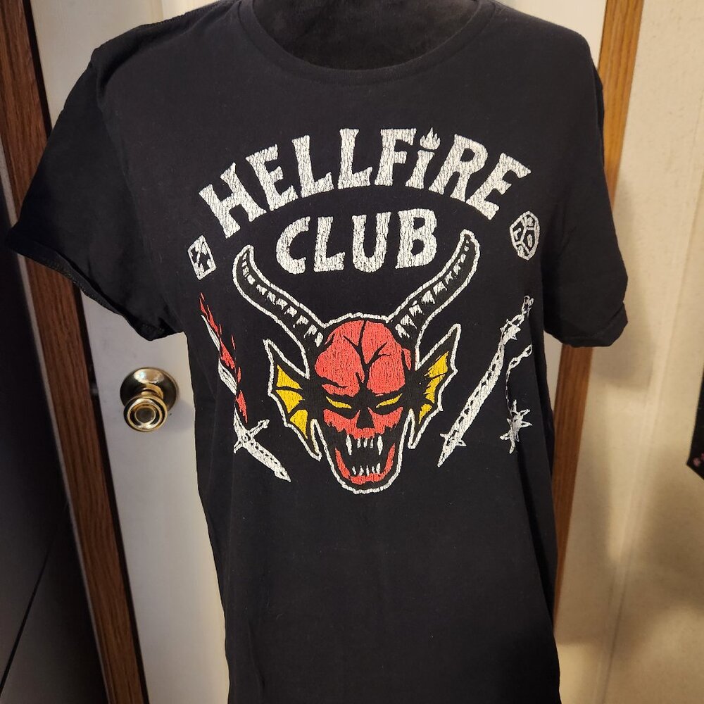 Black Hellfire Club T shirt Size L